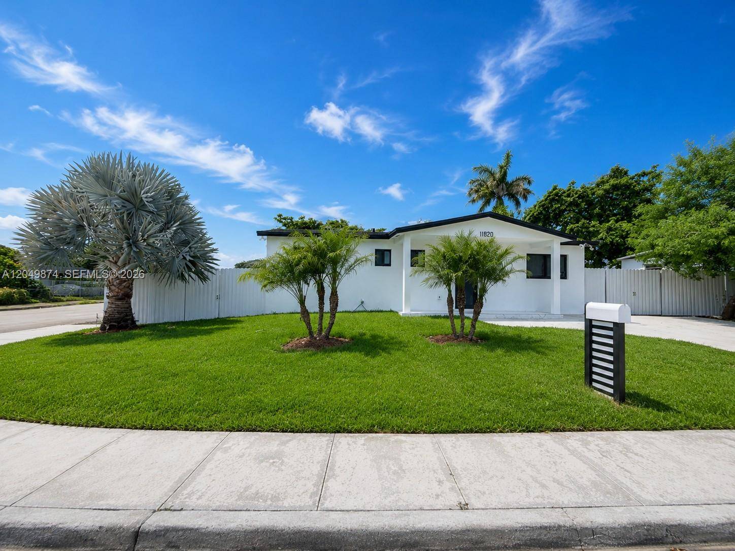 11820 SW 223rd StMiami - picture