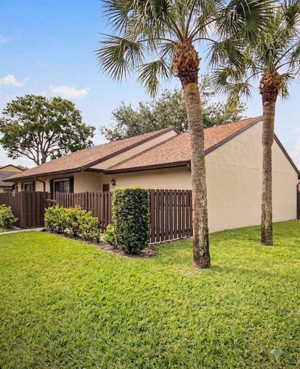 1017 Green PineWest Palm Beach - Condo condo unit H - picture