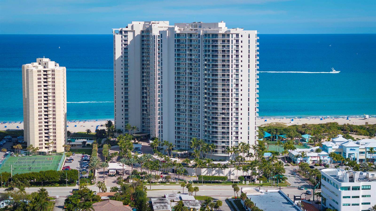 2700 N OceanRiviera Beach - Condo condo unit 1006b - picture