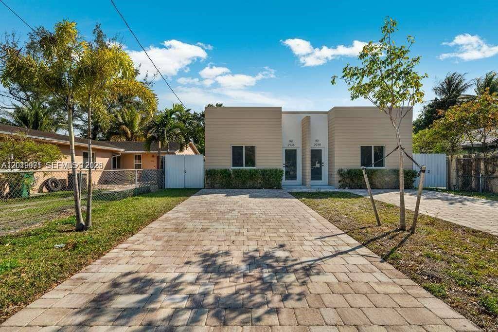 2936 NW 27th StMiami - Townhouse Fee Simple,Townhouse condo unit 2936 - picture