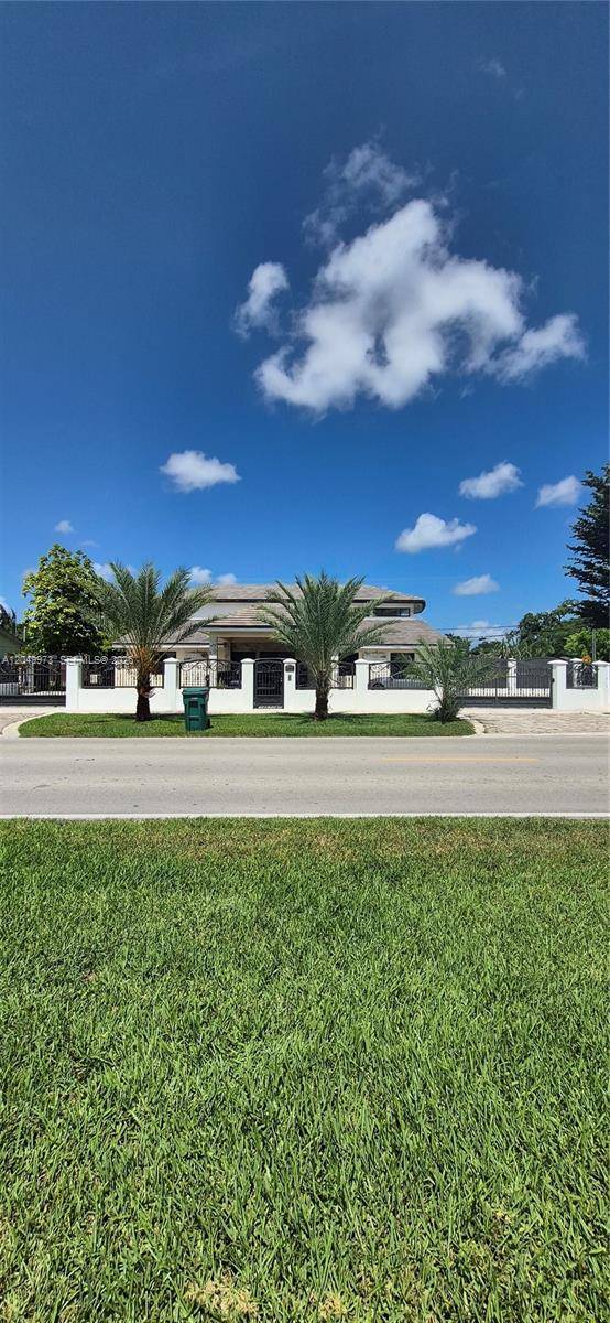 3711 SW 122nd AveMiami - picture