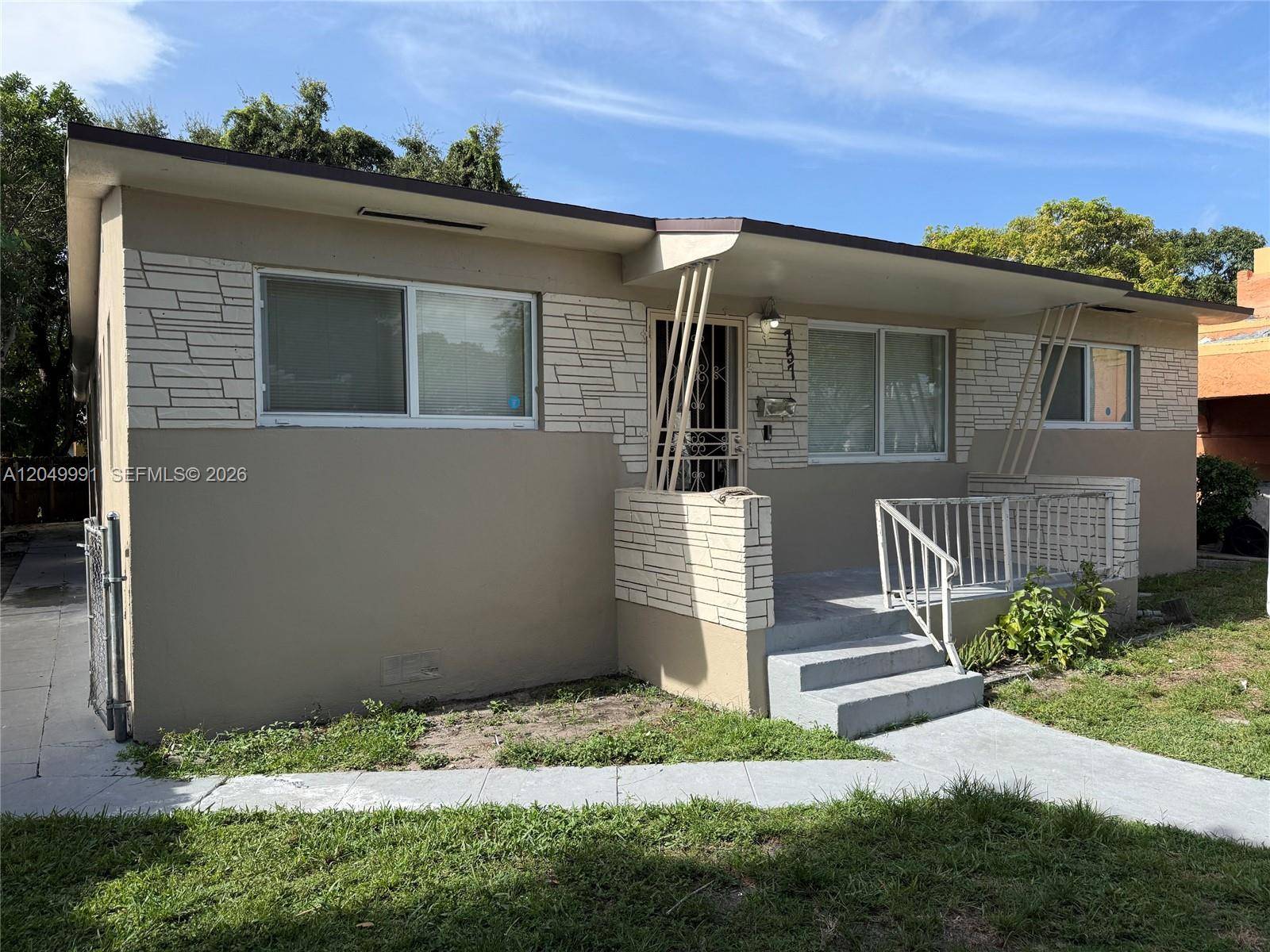 757 NW 47th StMiami - picture