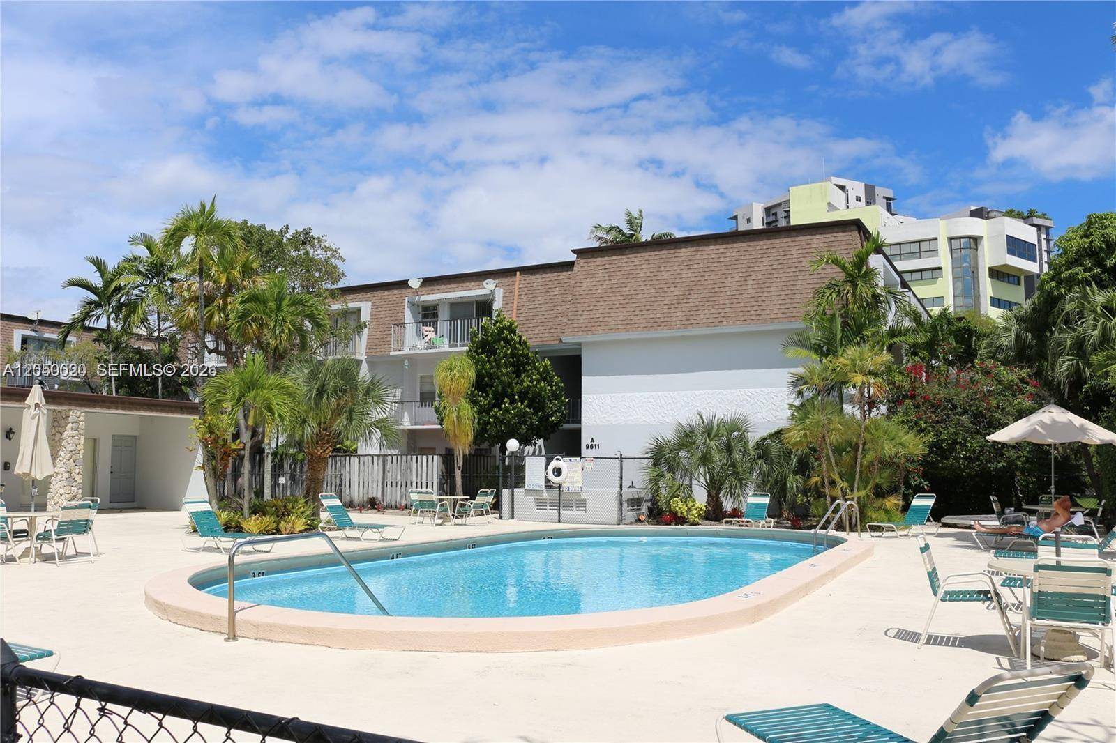 9611 SW 77th AveMiami - WOODSIDE IN KENDALL CONDO condo unit 306A - picture