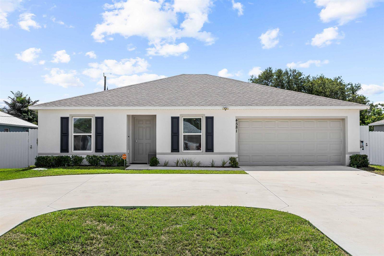 4581 SW DarwinPort St. Lucie - picture