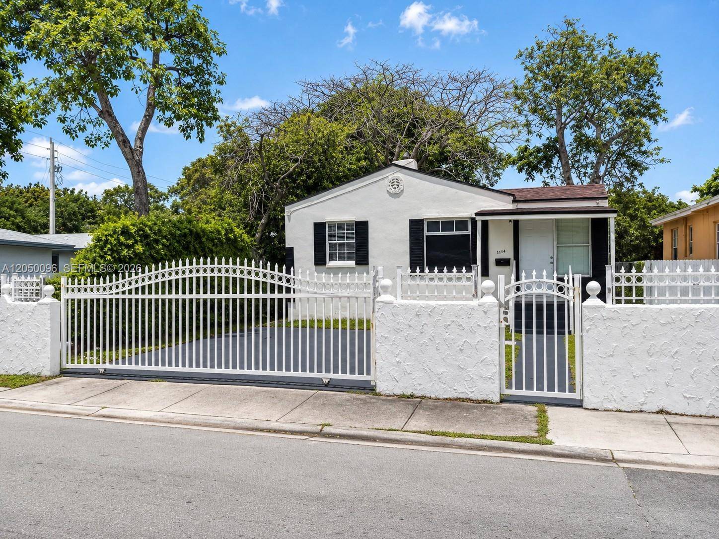 1114 NW 59th StMiami - picture