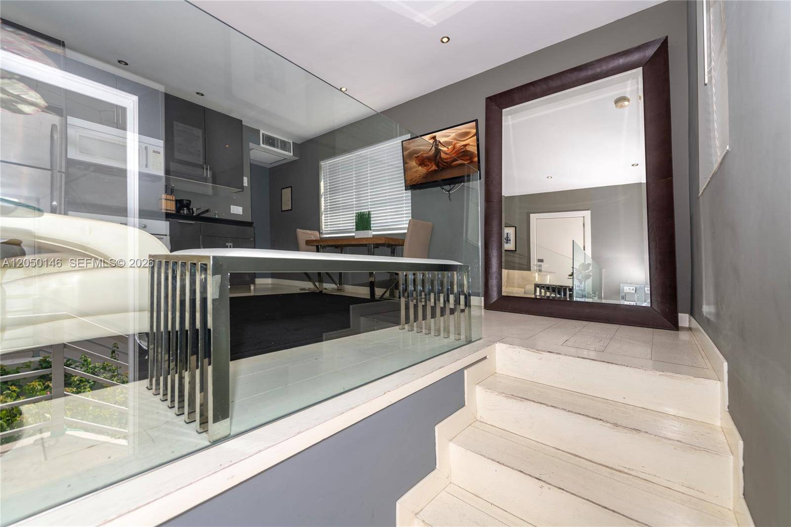 550 Michigan AveMiami Beach - OCEAN BEACH ADDN NO 3 condo unit 2 - picture