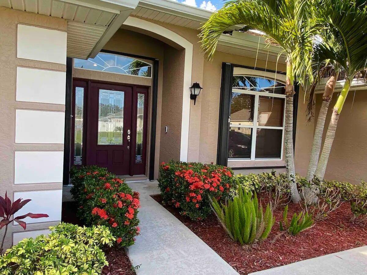 1041 SW John MaccormackPort St. Lucie - picture