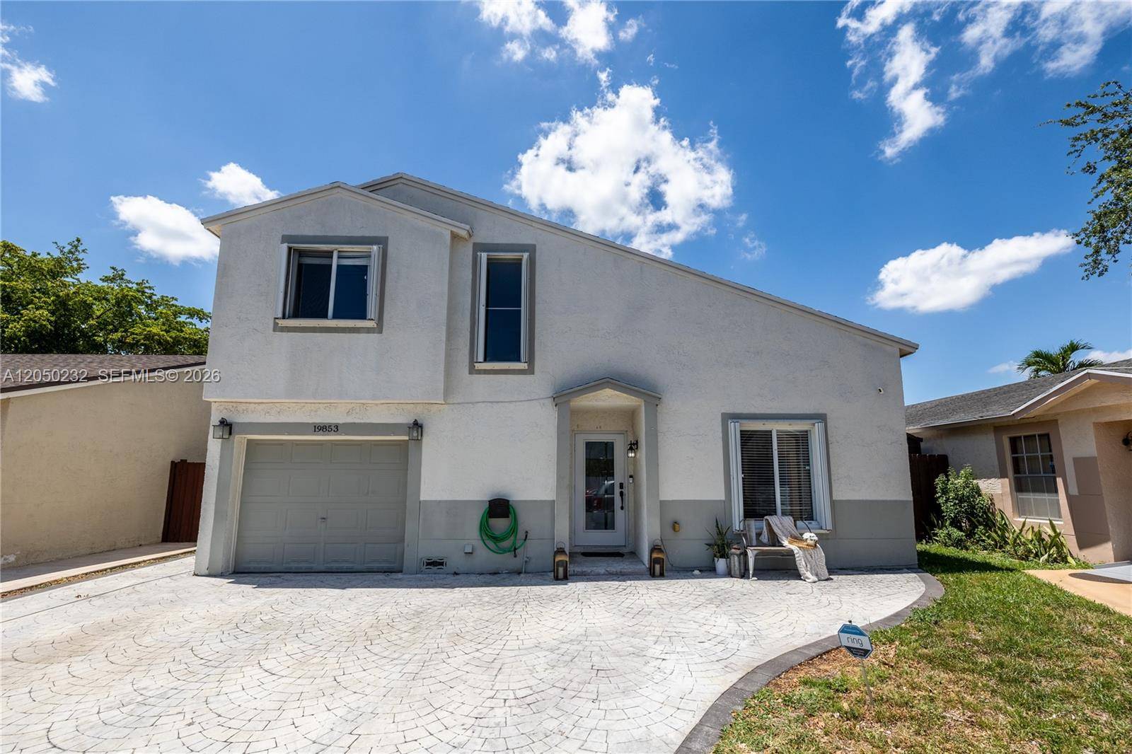 19853 NW 64th PlHialeah - picture