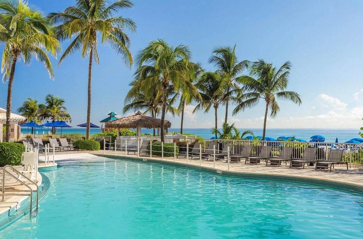 17375 Collins AveSunny Isles Beach - OCEAN POINT BEACH CLUB CO condo unit 1506 - picture
