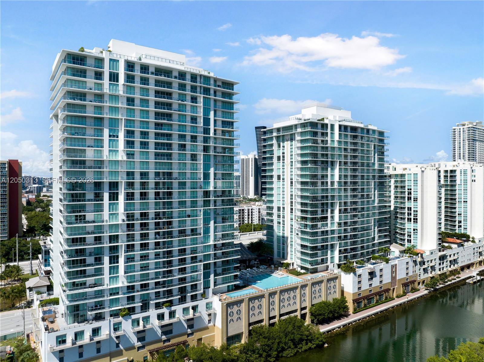 330 Sunny Isles BlvdSunny Isles Beach - Condo/Co-Op/Seasonal,Apartment condo unit 5-1404 - picture