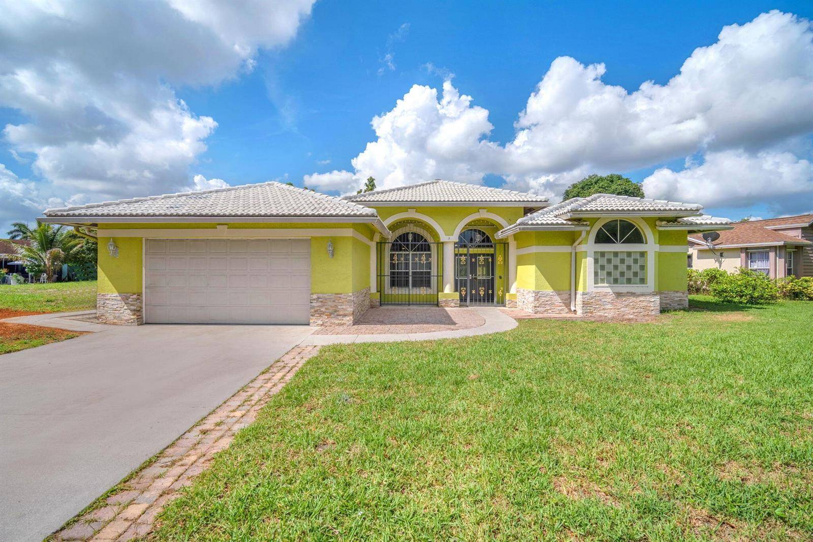 4100 TempleWest Palm Beach - picture
