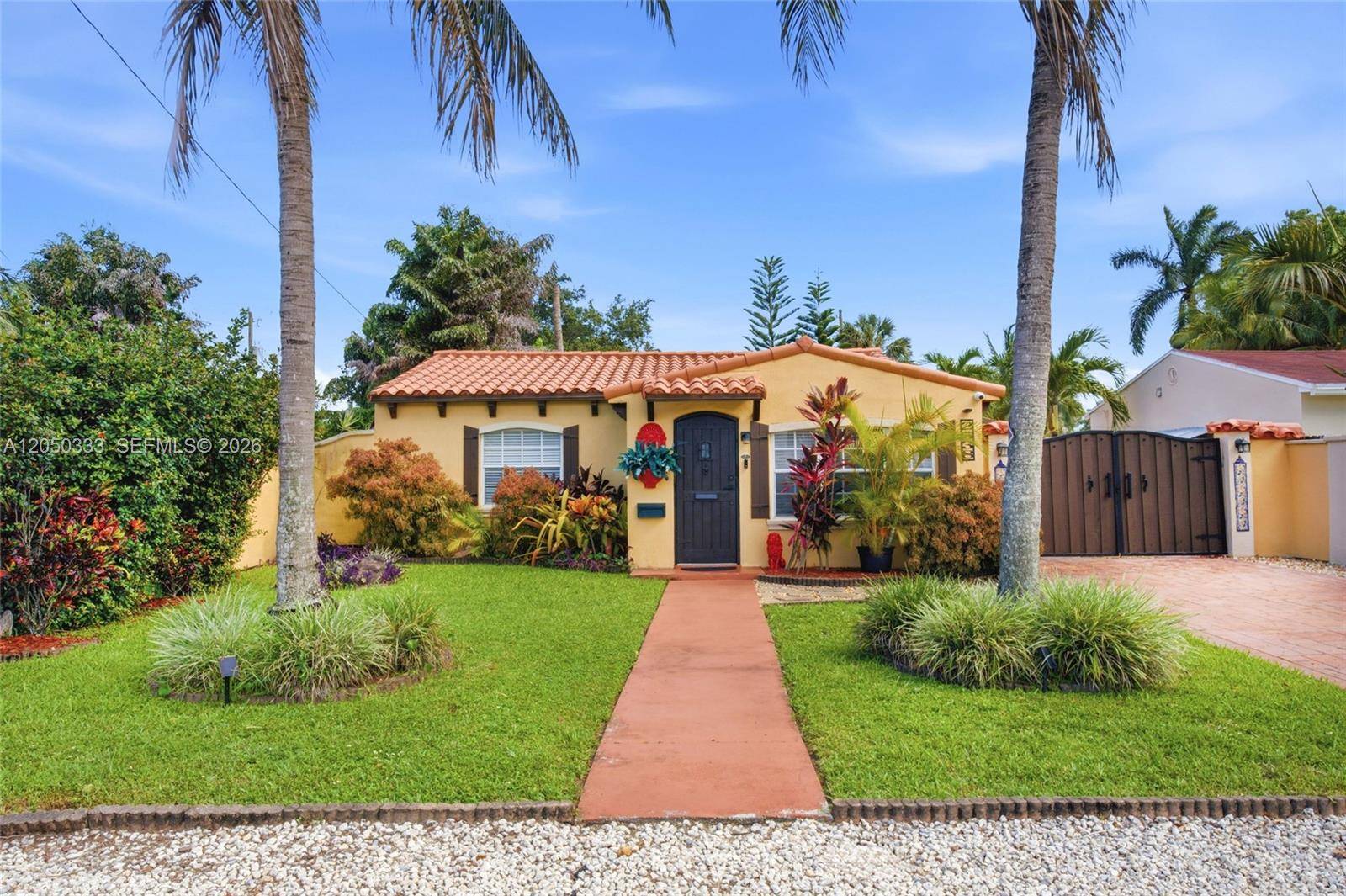 2538 Liberty StHollywood - picture