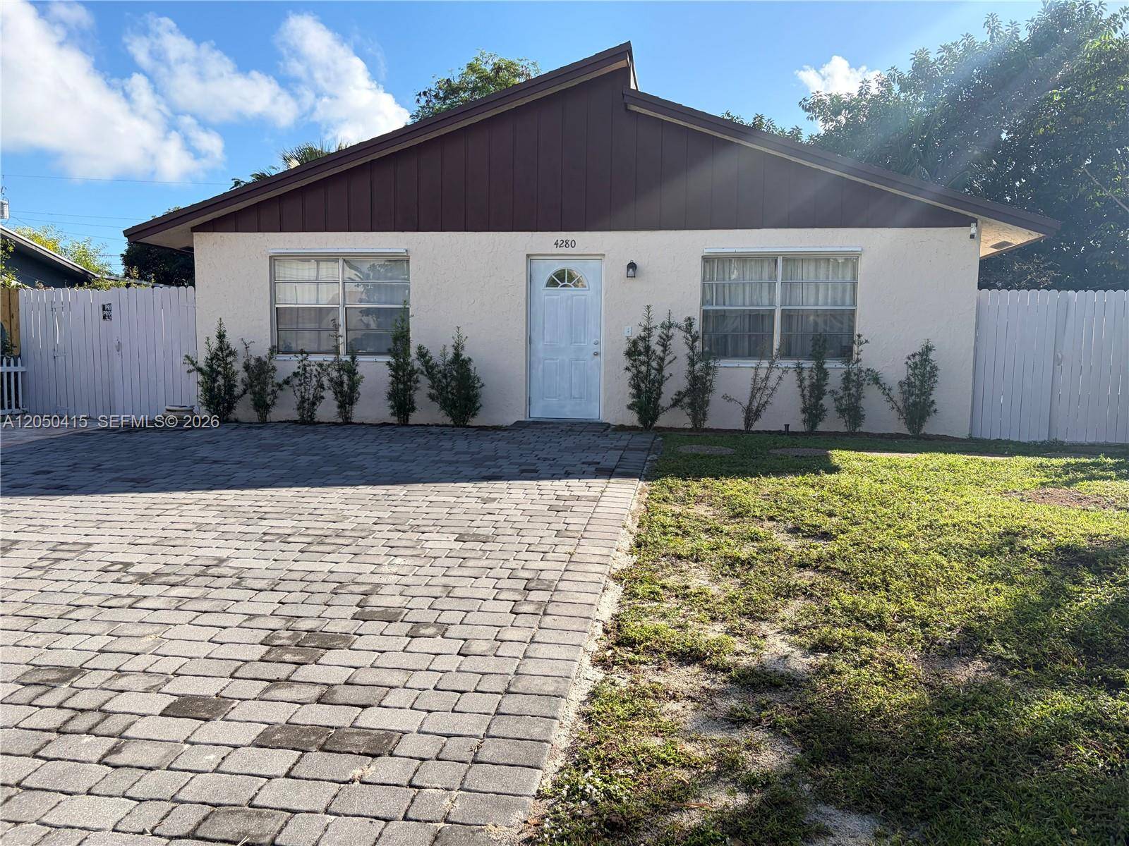 4280 N Dixie HwyBoca Raton - picture