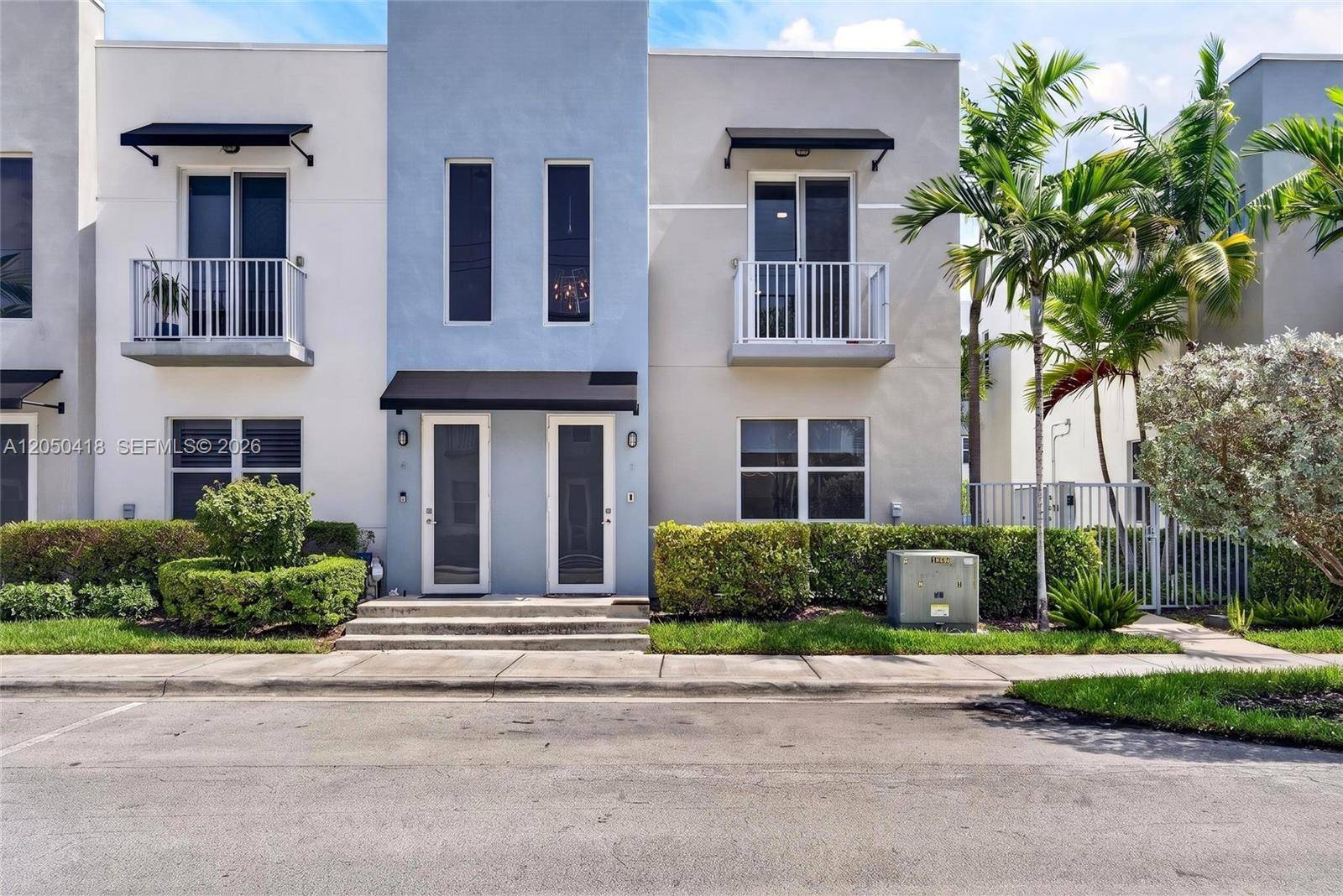 405 NE 35th CtOakland Park - URBAN VILLAGE AT 5TH AVE,Urbn Village on 5th condo unit 5 - picture