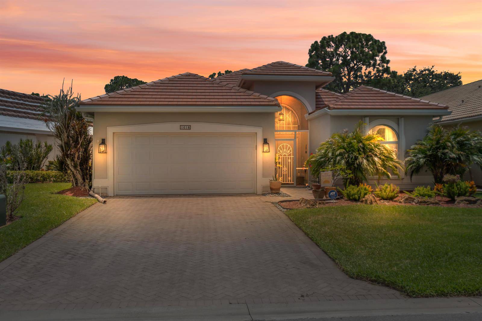 1618 SE ShelburniePort St. Lucie - picture