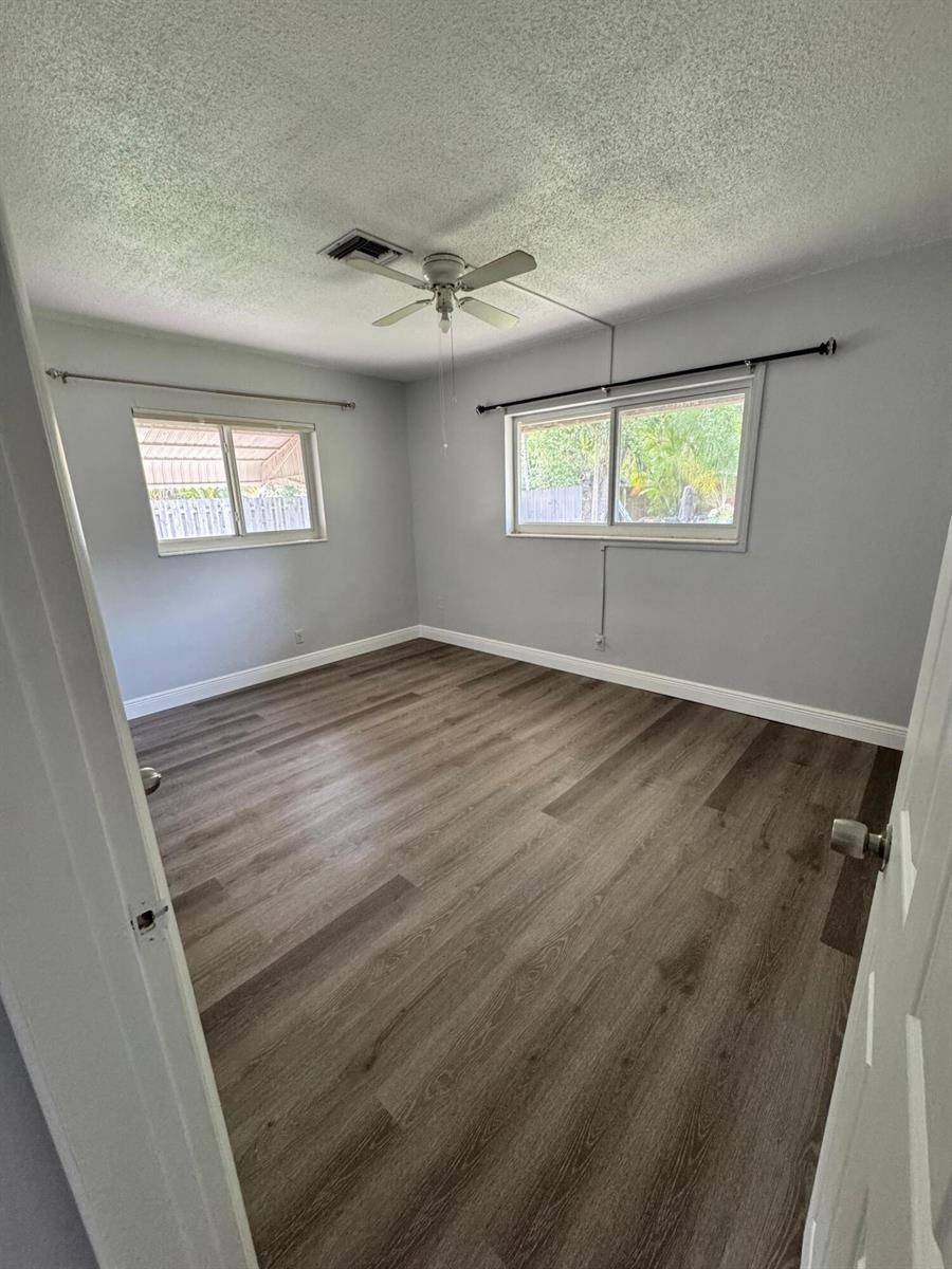 4941 SW 27thDania Beach - REED LAND CO condo unit 1-2 - picture