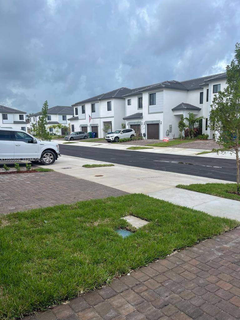 13641 SW 157th PlMiami - Townhouse/Villa-Annual,Townhouse condo unit 13641 - picture