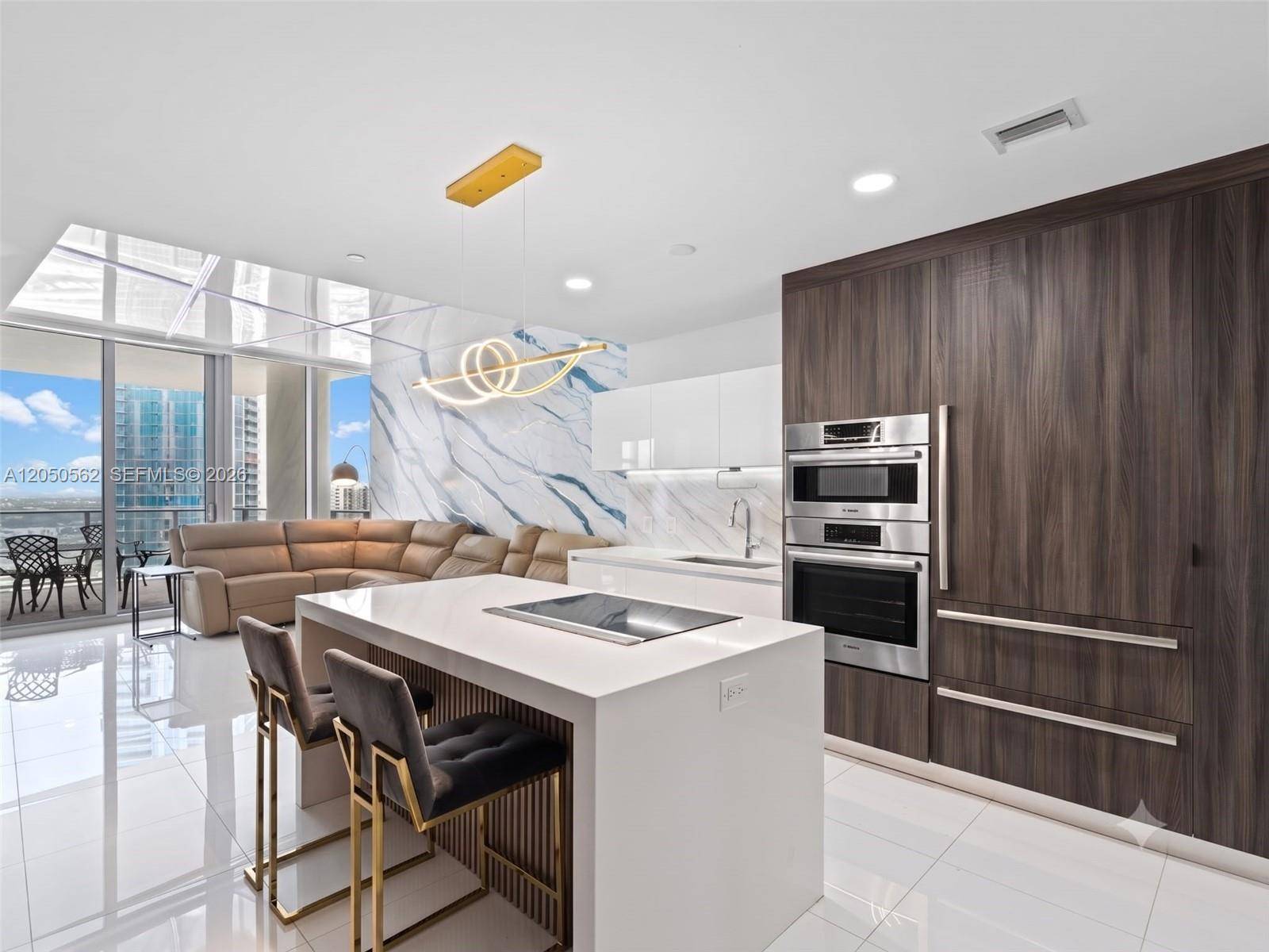 851 NE 1st AveMiami - PARAMOUNT MIAMI WORLDCENT condo unit 3000 - picture