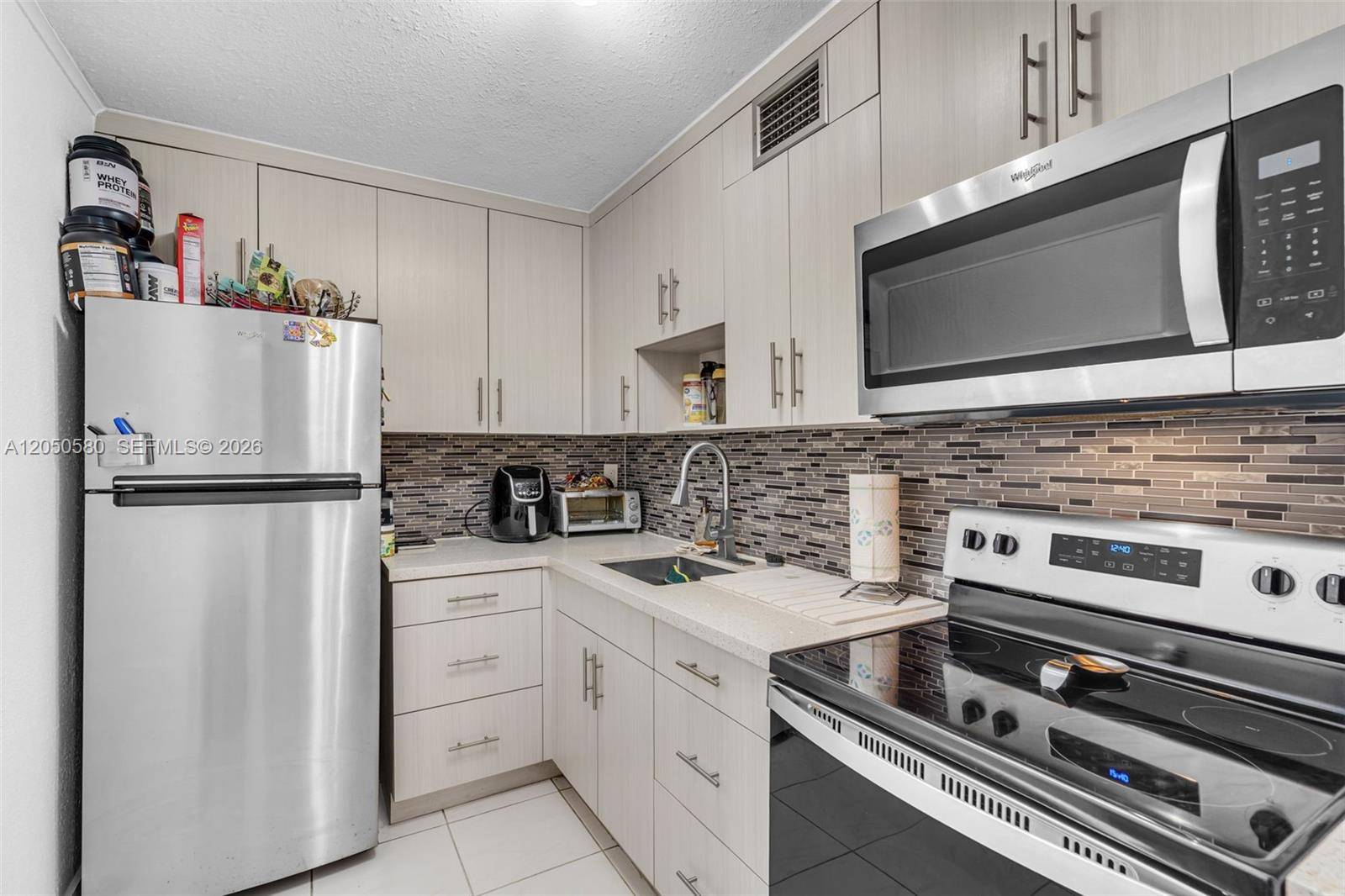 8501 NW 8th StMiami - SUMMIT CHASE CONDO condo unit 105 - picture