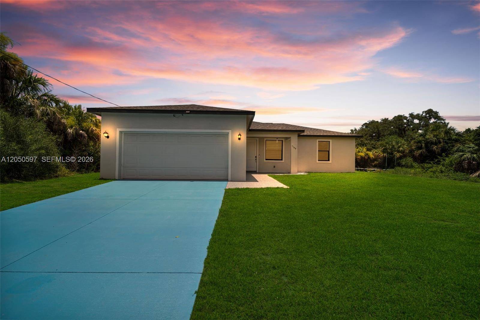 1109 N HILTON CIRLa Belle - picture