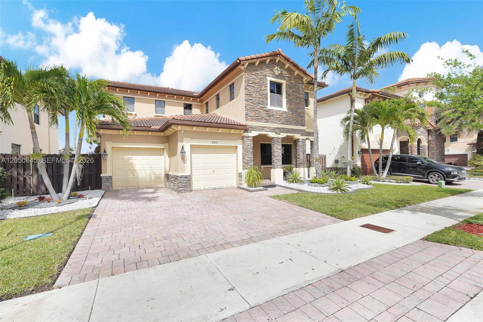 8910 NW 98th CtDoral - picture