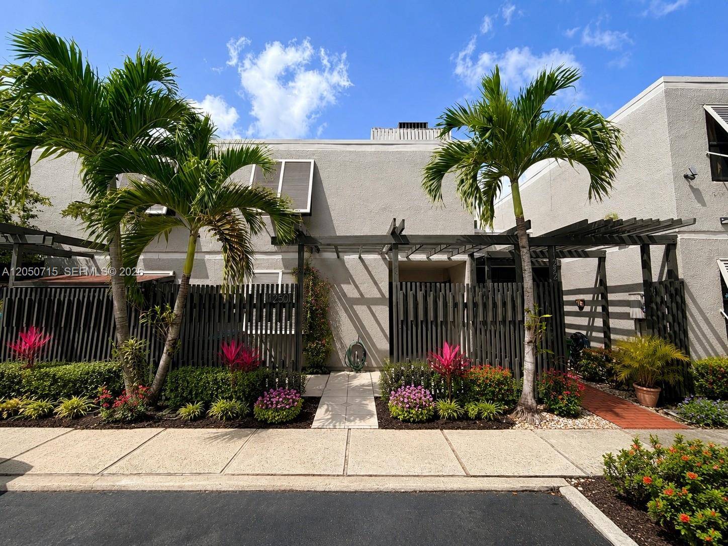 11250 NW 14th CtPembroke Pines - picture