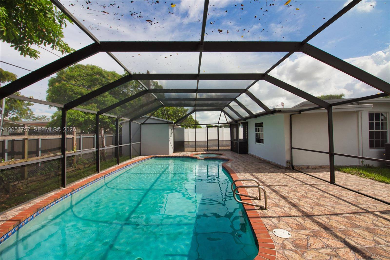 19522 NW 37th CtMiami Gardens - picture