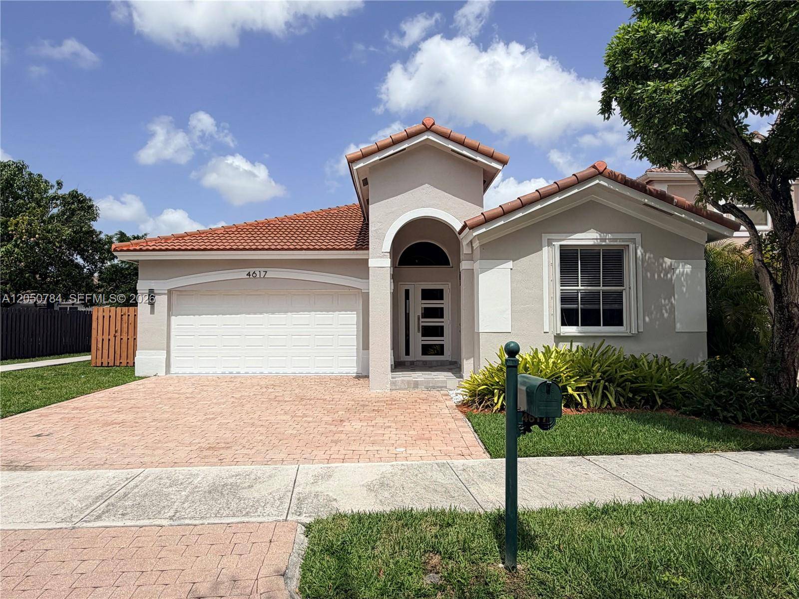 4617 NW 96th AveDoral - Single Family-Annual,House condo unit - - picture