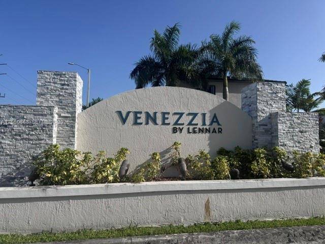 14852 SW 183rd TerMiami - picture