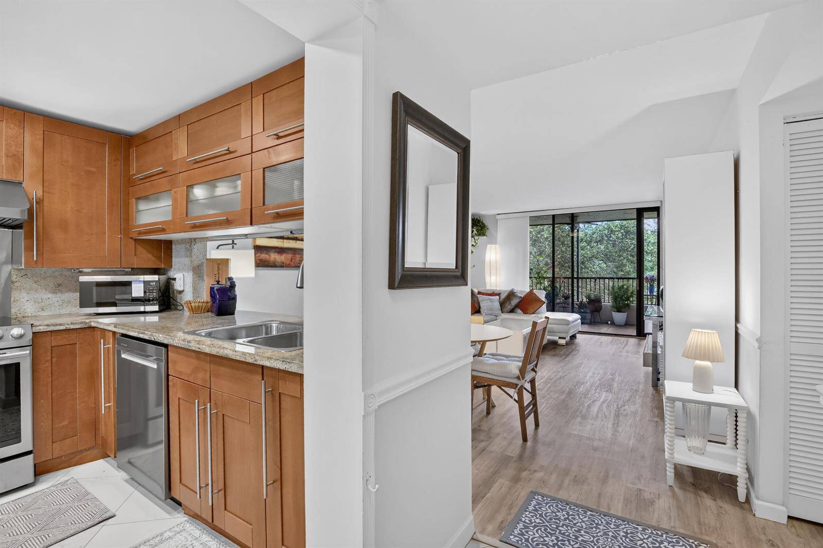 7500 NW 1stPlantation - LAKES OF NEWPORT I CONDO,LAKES OF NEWPORT condo unit 302-3 - picture