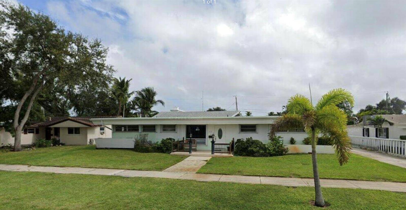 1719 N 44thHollywood - picture