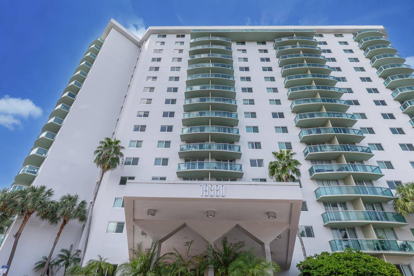 19380 CollinsSunny Isles Beach - OCEANVIEW BUILDING B CONDO condo unit 1527 - picture