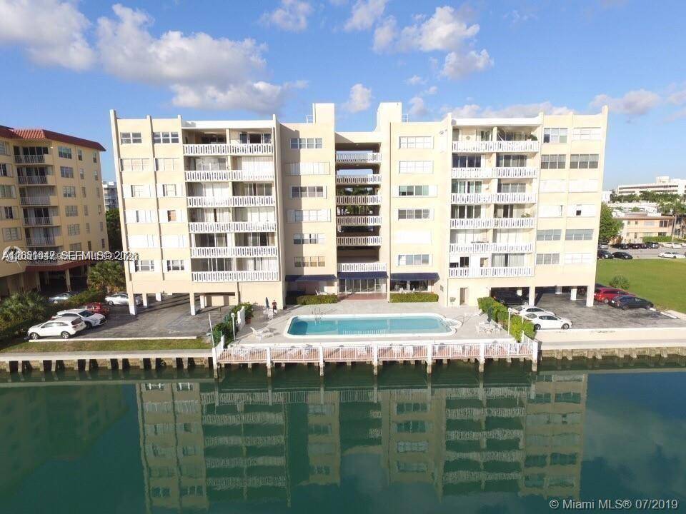 9381 E Bay Harbor DrBay Harbor Islands - LONDON TOWERS CONDO condo unit 302S - picture