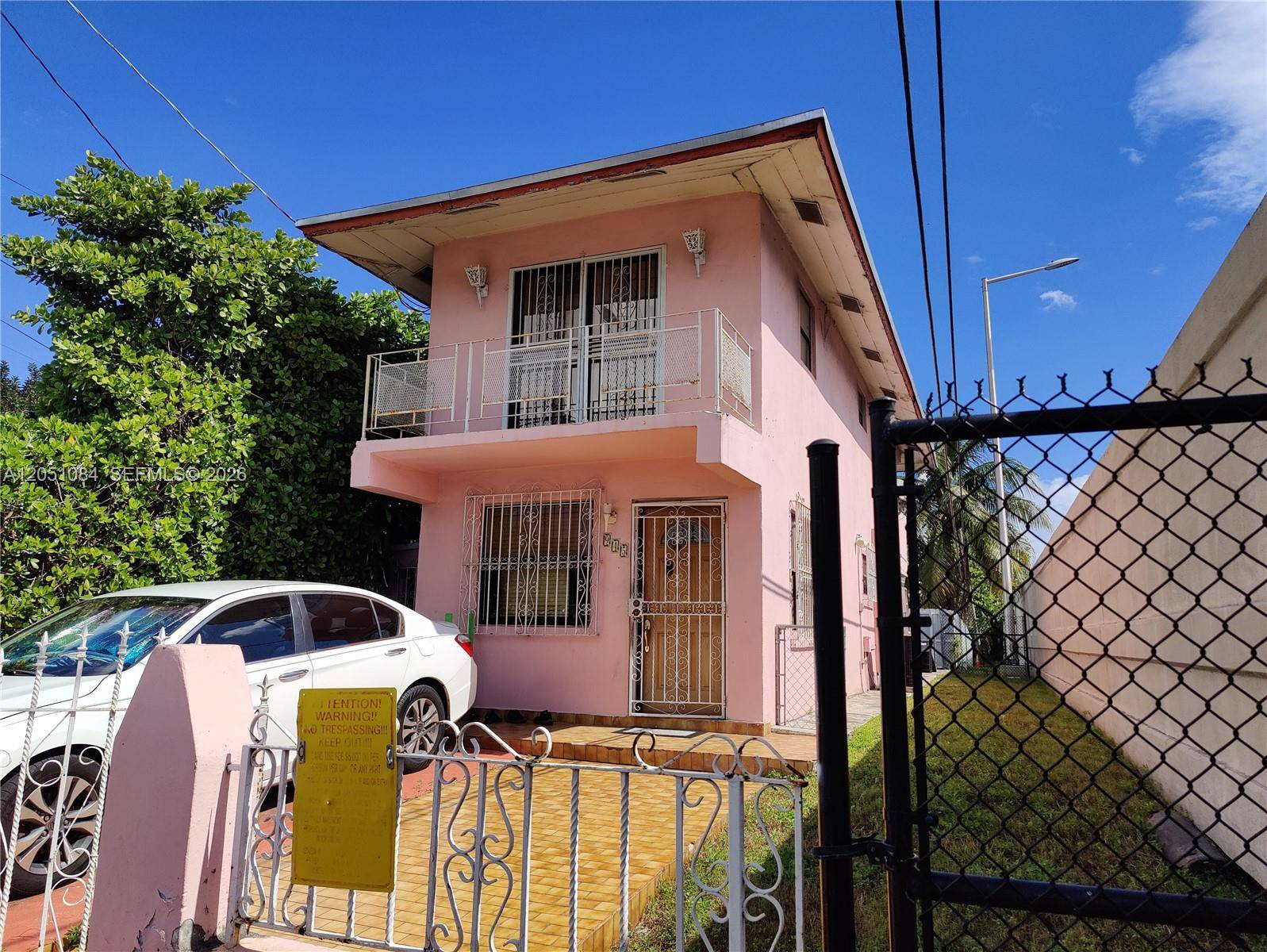 945 NW 19th AveMiami - picture