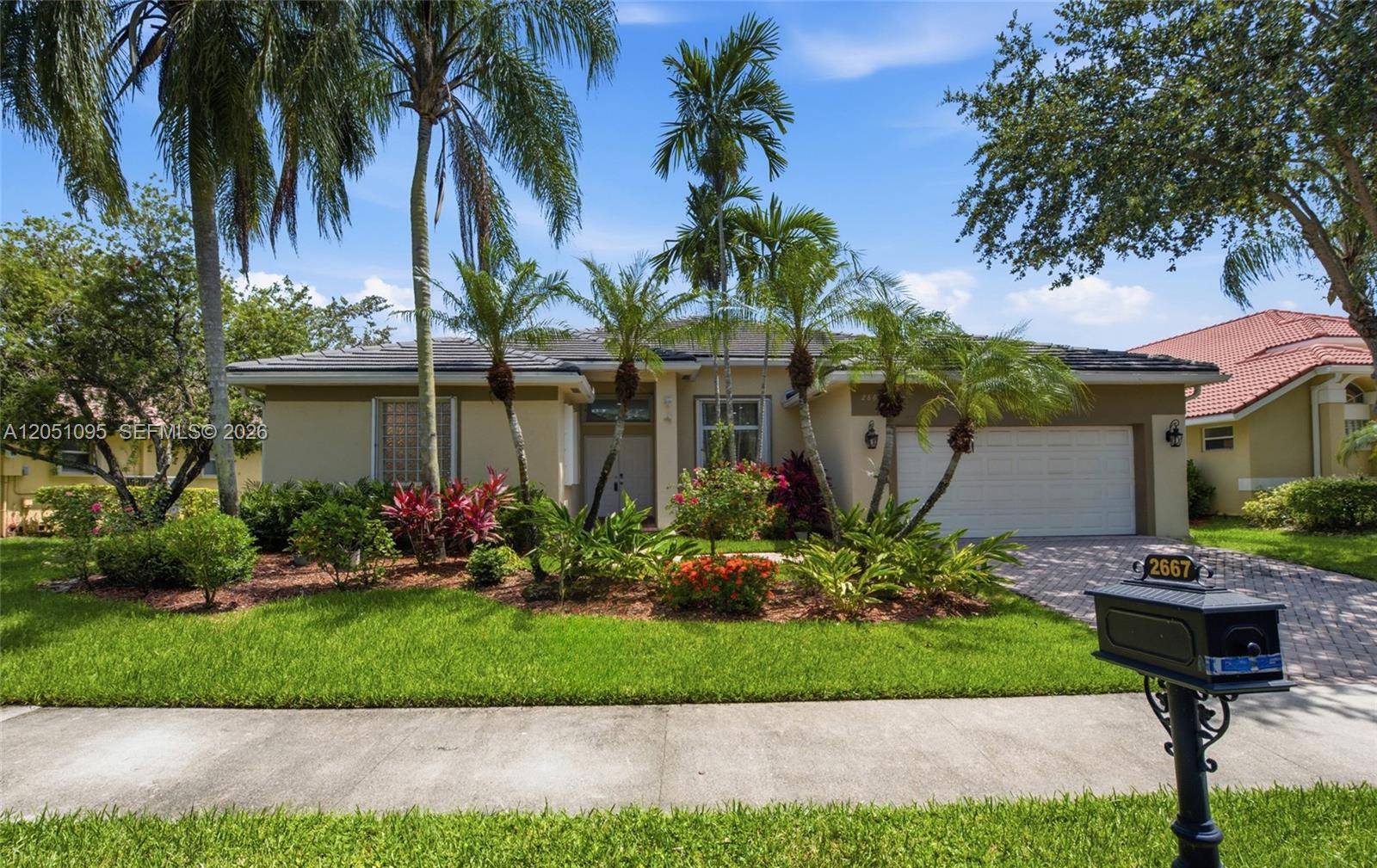 2667 Palmer PlWeston - picture