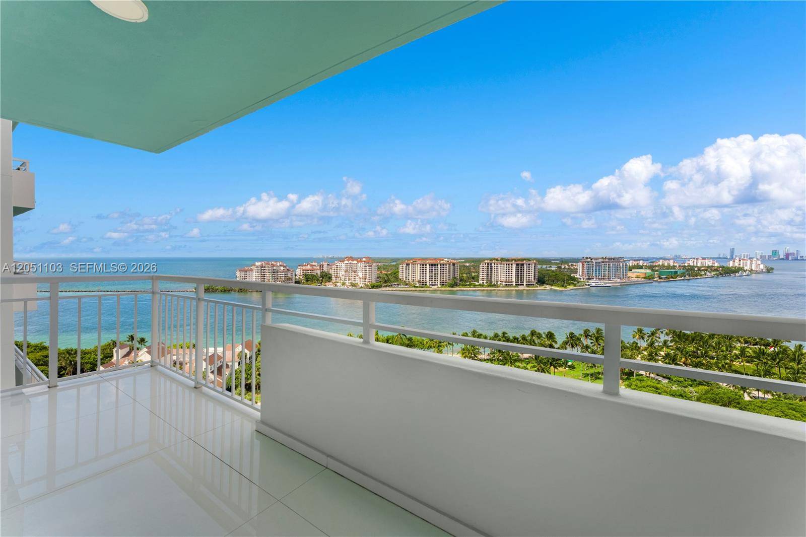 400 S Pointe DrMiami Beach - SOUTH POINTE TOWERS CONDO condo unit 1805 - picture