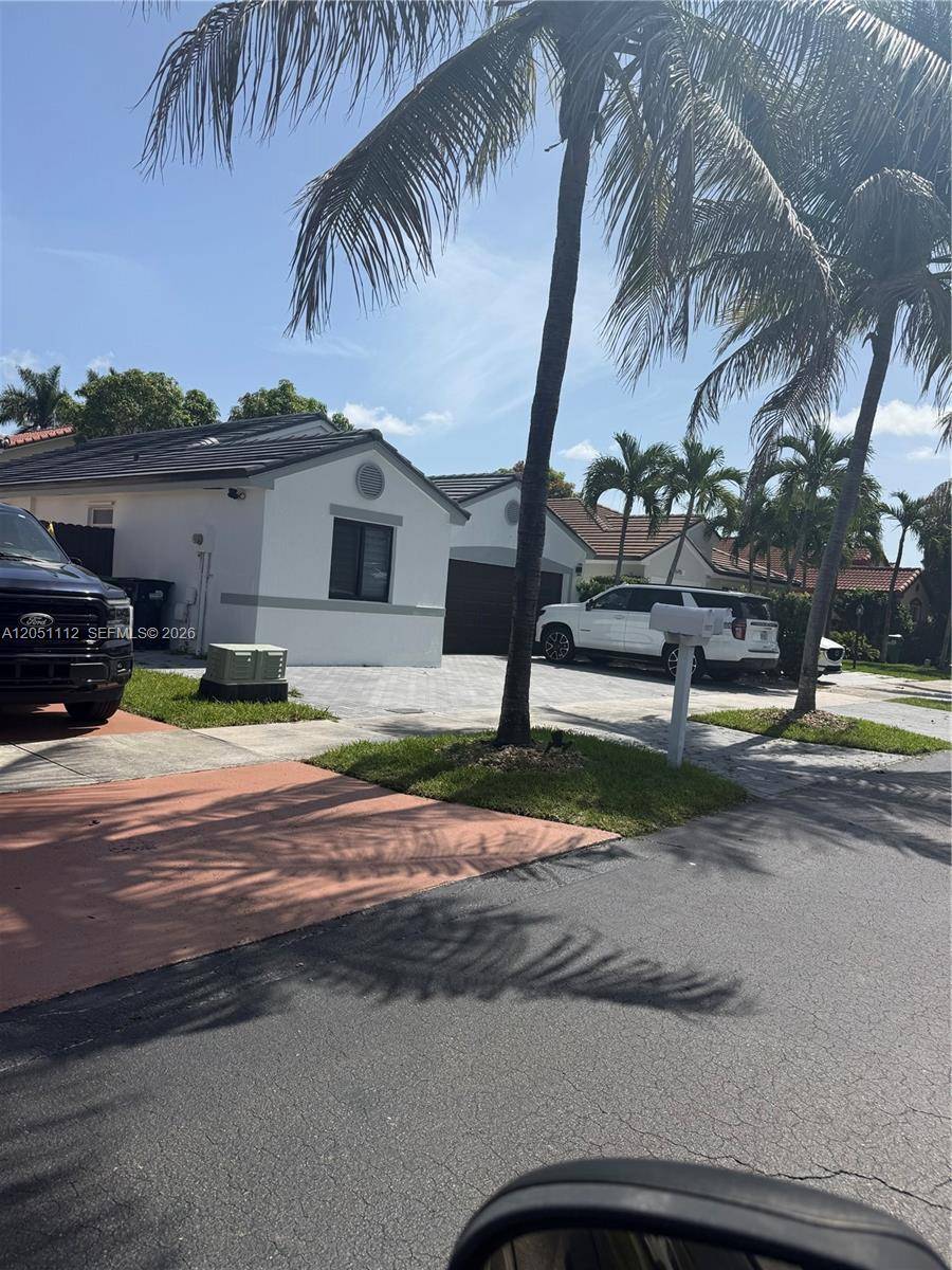 15921 SW 82 STMiami - picture
