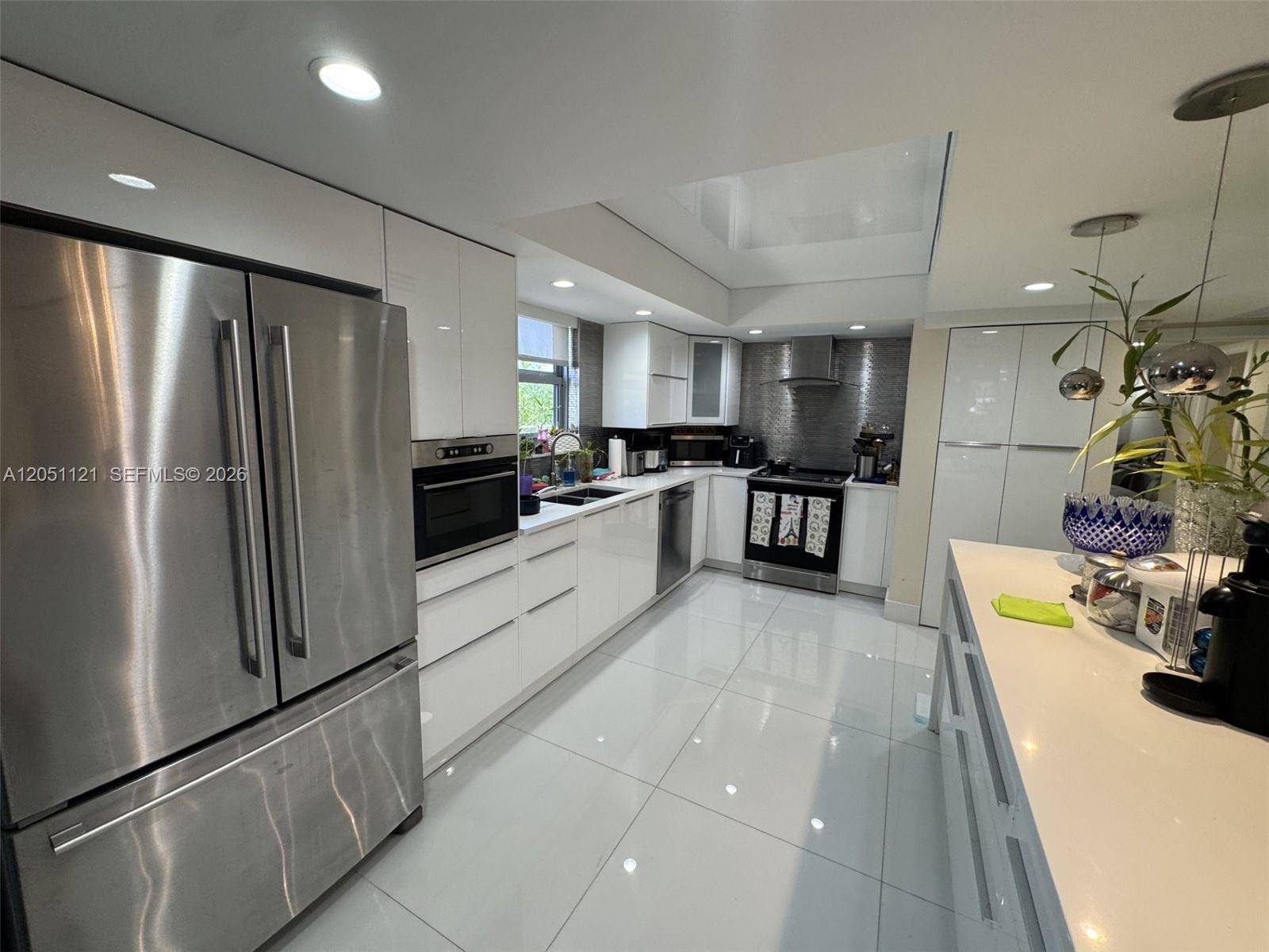 1912 S Ocean DrHallandale Beach - MALAGA TOWERS CONDO condo unit 2C - picture