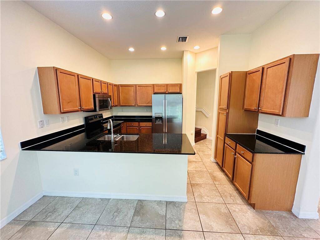 3512 SW 93rdMiramar - picture