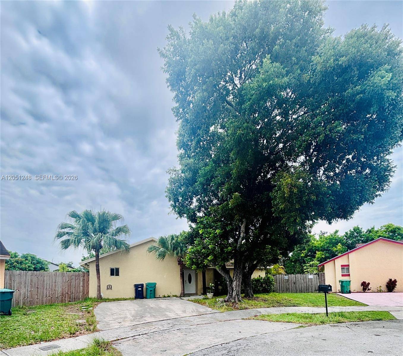 12271 SW 205th StMiami - picture
