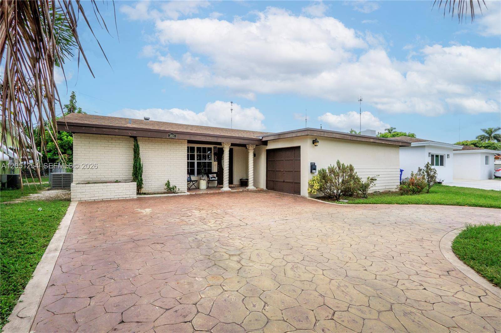 3821 E Lake TerMiramar - picture