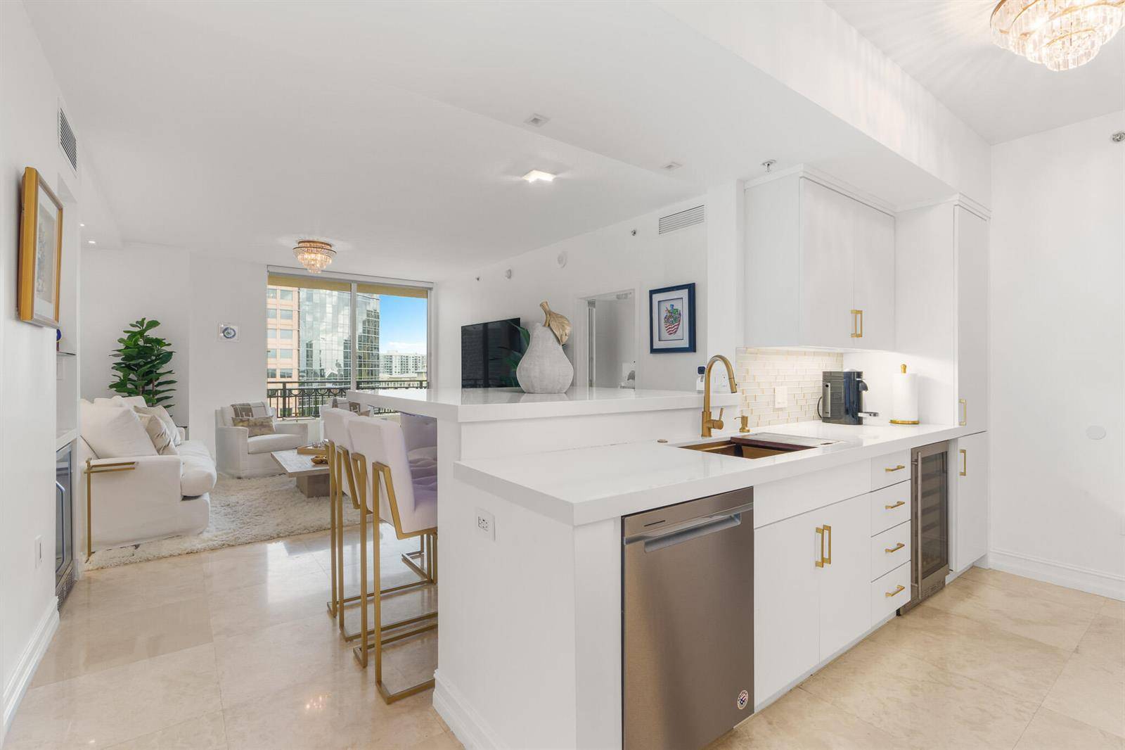 550 OkeechobeeWest Palm Beach - CITYPLACE SOUTH TOWER COND condo unit 1409 - picture