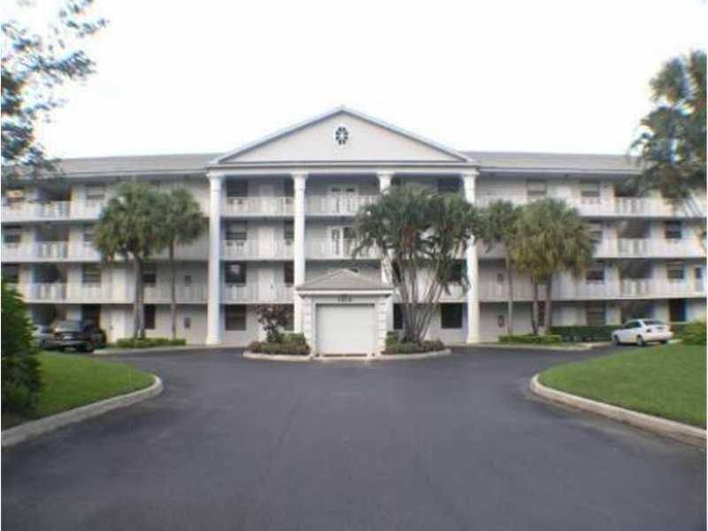 1711 WhitehallDavie - CONDO 23 OF WHITEHALL COND condo unit 201 - picture