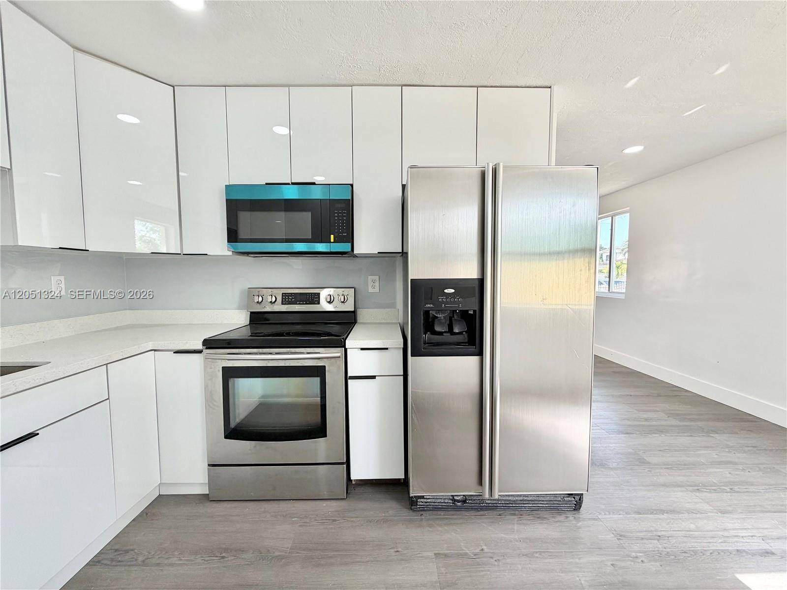 685 SE Park DrHialeah - picture