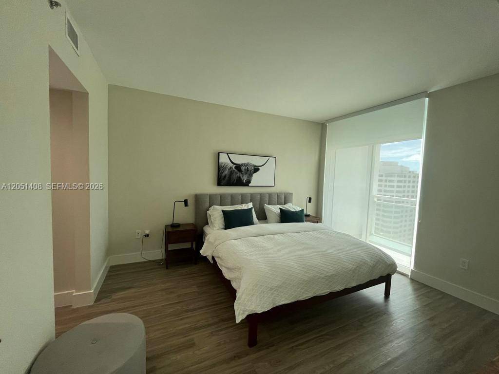 951 Brickell AveMiami - THE PLAZA 901 BRICKELL CO condo unit 1706 - picture