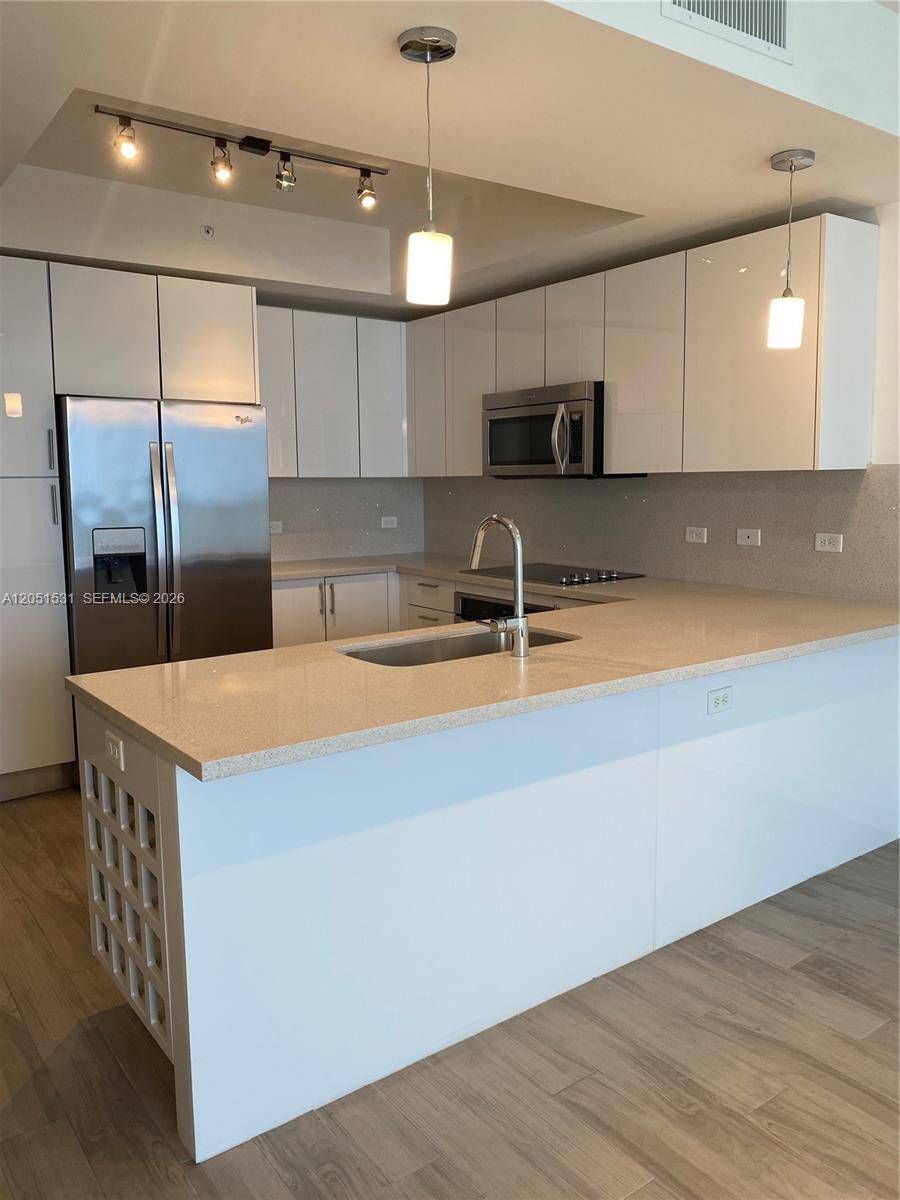999 SW 1 AVEMiami - Condo/Co-Op/Annual,Condo condo unit 3209 - picture
