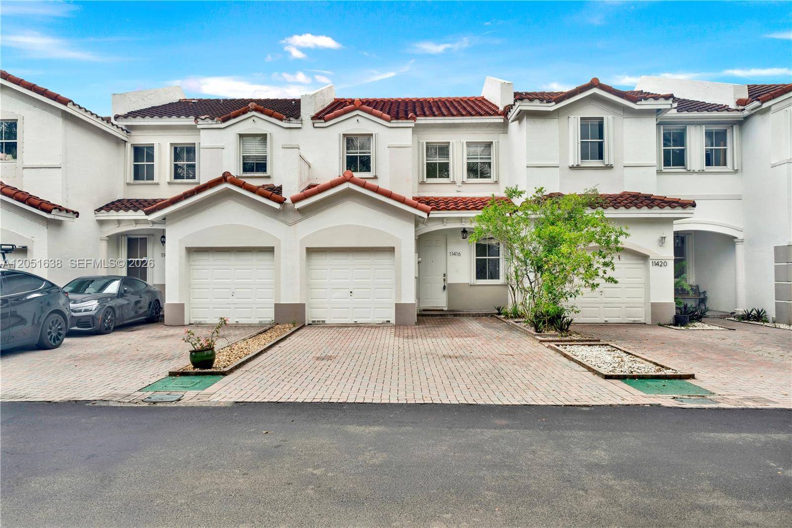 11416 NW 43rd TerDoral - picture