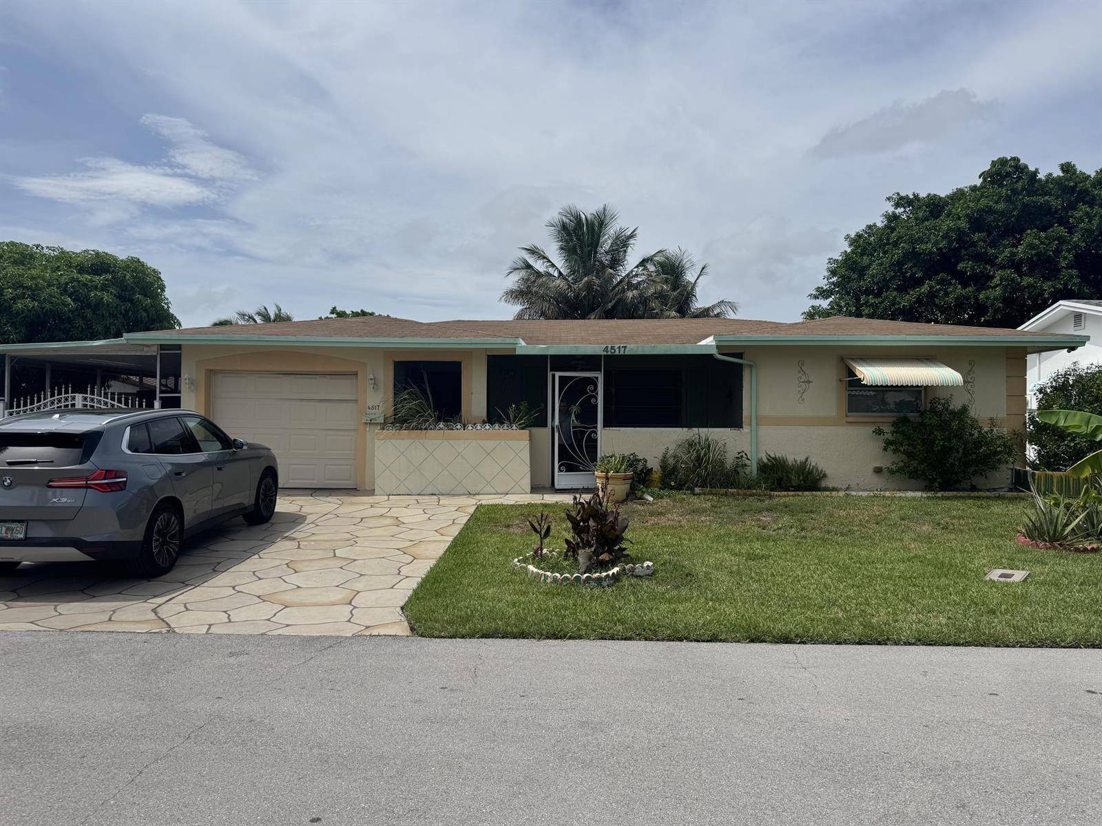 4517 NW 49thTamarac - picture