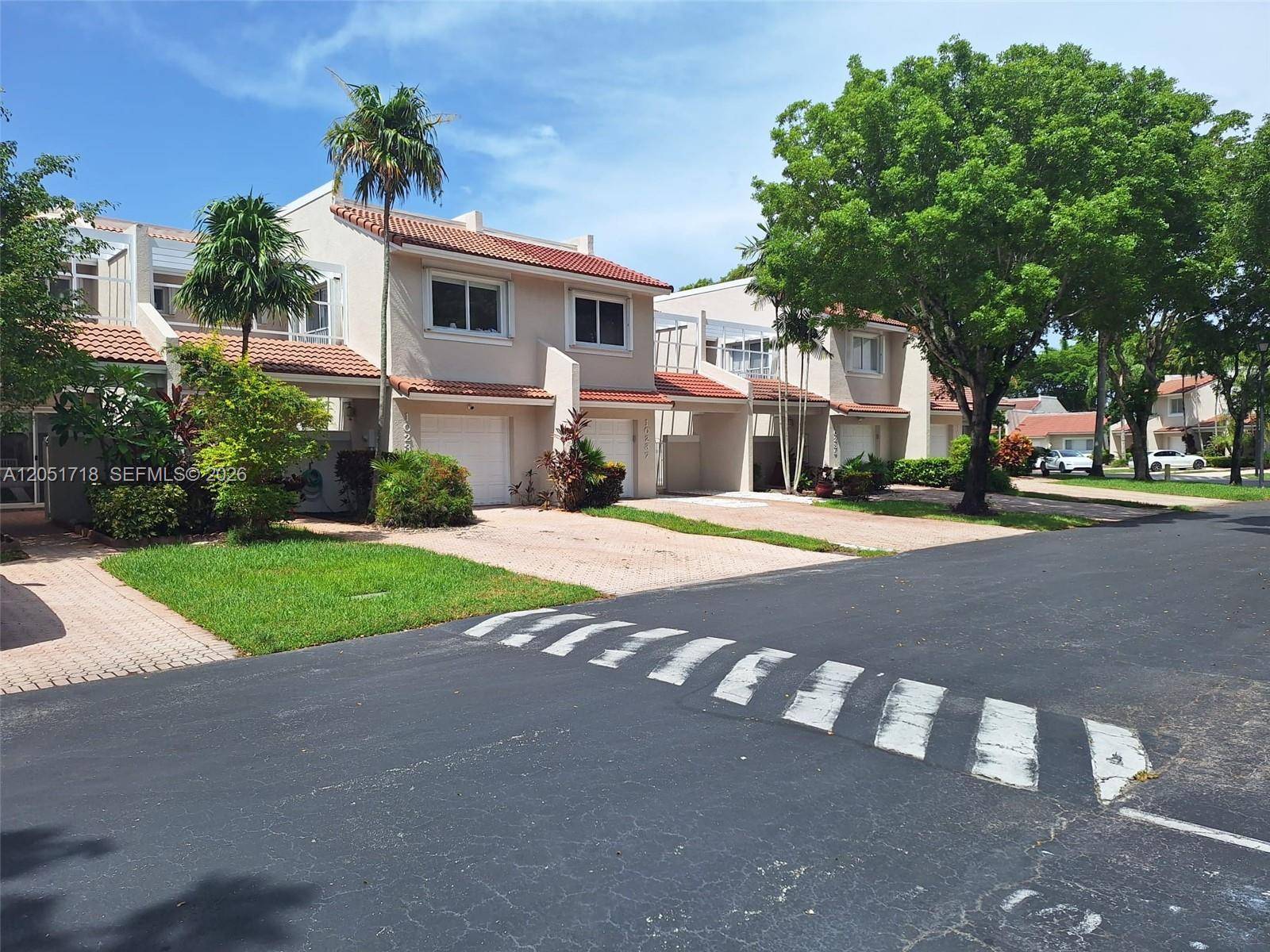 10241 NW 52nd TerDoral - picture