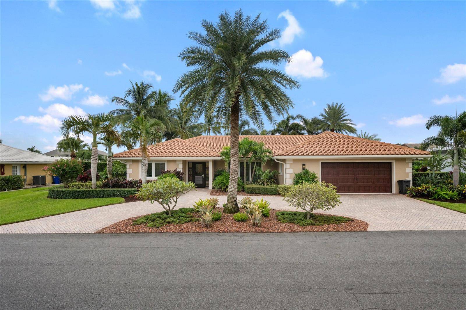 8884 SE Pelican IslandHobe Sound - picture